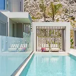 Ouranos فيلة كوتاري